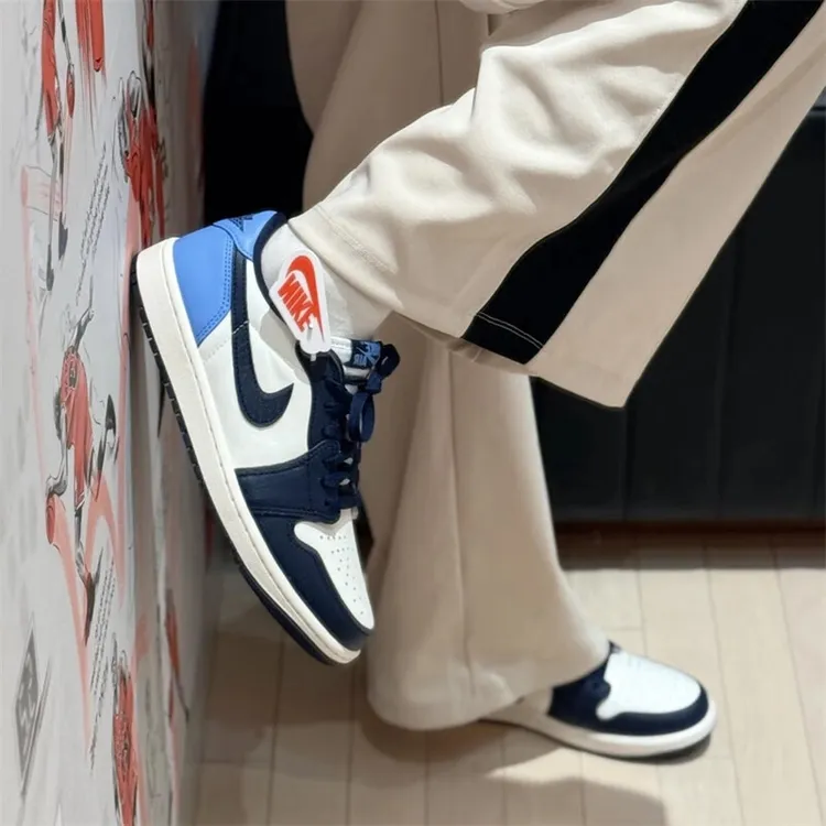 耐克NIKE女鞋JORDAN篮球鞋AJ1低帮休闲鞋运动鞋黑白蓝CZ0858-400