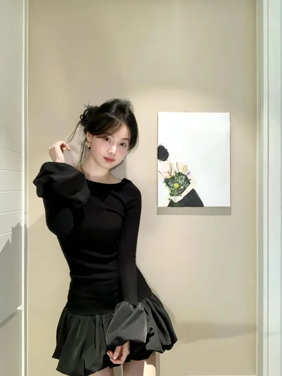 法式设计感纯欲立裁褶皱长袖花瓣裙女春修身显瘦芭蕾风花苞连衣裙