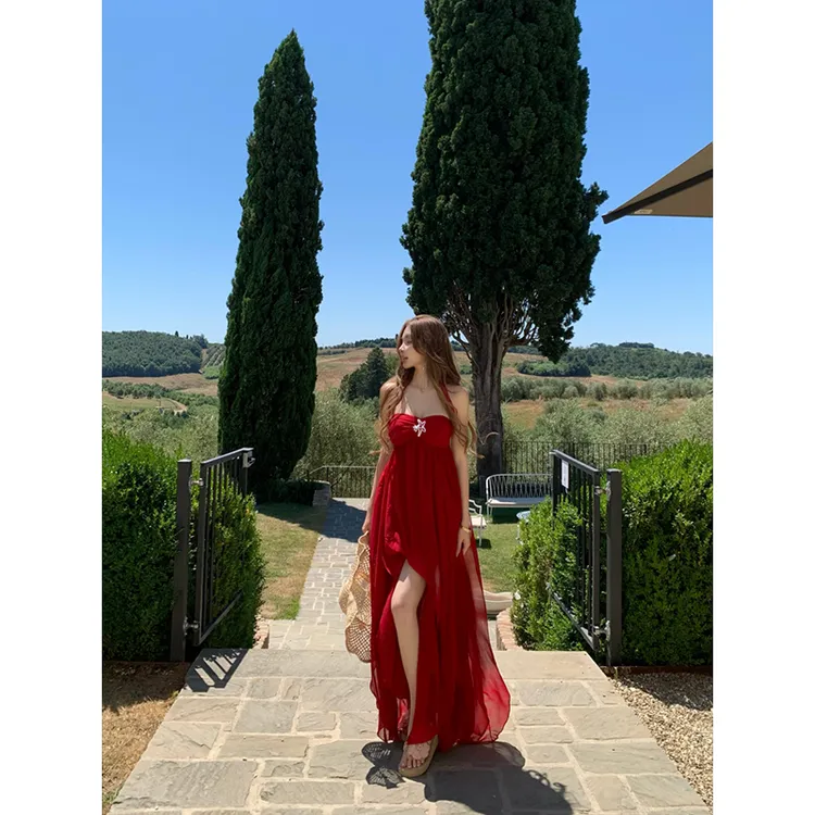 夏季度假风超仙挂脖吊带连衣裙女海边纯欲不规则抹胸露背沙滩长裙