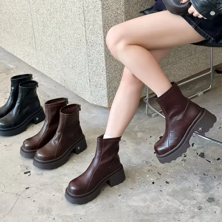 主播力推！薄薄绒软皮5.5cm厚底瘦瘦弹力靴T8767