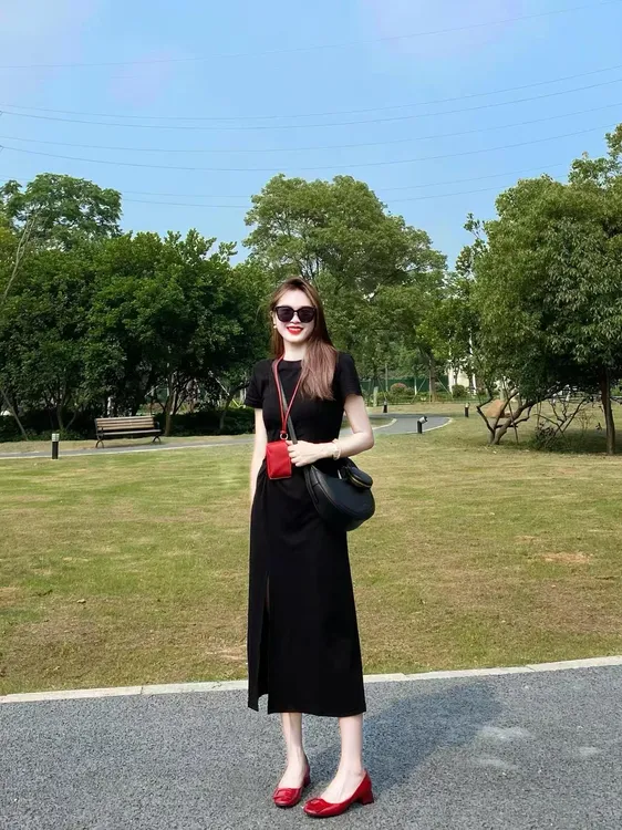 法式气质黑色连衣裙女2025夏季新款气质收腰显瘦连衣裙长裙子