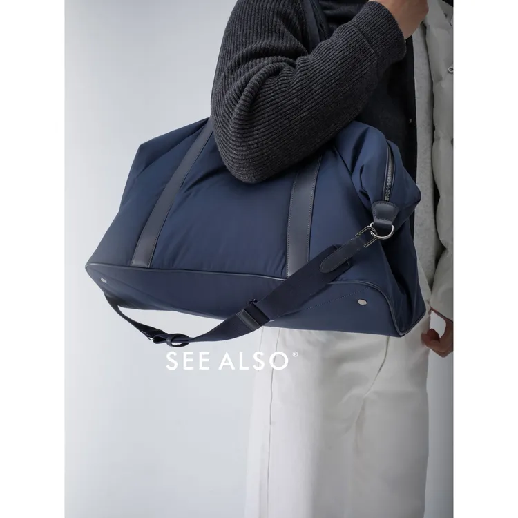 SEE ALSO『国王礼物』头层牛皮革三防手提单肩斜挎健身大容量旅行包