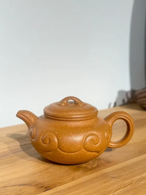 仿古如意宜兴原矿黄金段紫砂壶半手精工容量180cc紫砂工艺品