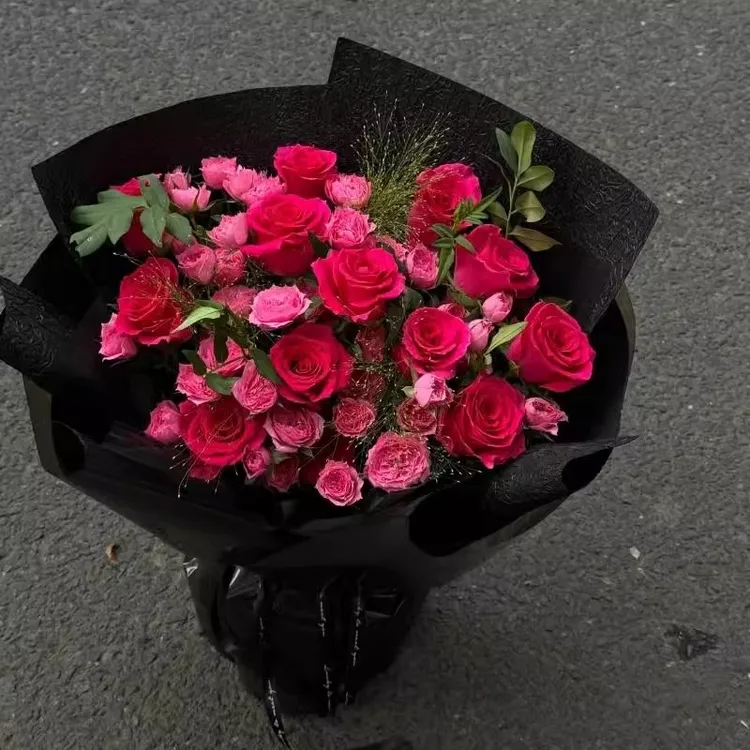 弗洛伊德苏菲宝贝泡泡玫瑰混搭花束鲜花速递同城全国附近门店配送