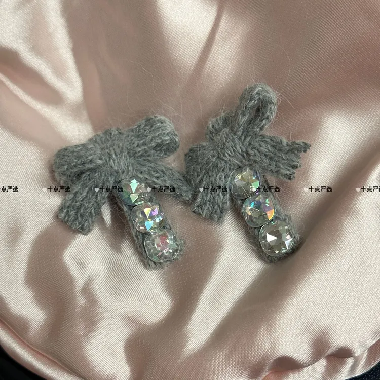秋冬高级感灰色毛线蝴蝶结闪钻发夹女气质时尚侧边碎发夹发卡发饰
