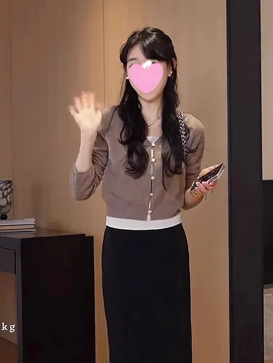 oajer鸥纪儿旗舰女装店鸥同款春装假两件V领长袖开衫女设计感上衣