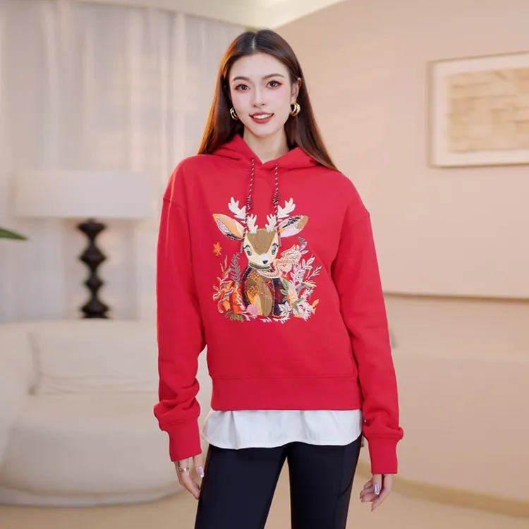 EP雅莹2025秋冬新款女装 棉质重工刺绣红色抽绳连帽套头卫衣5216A