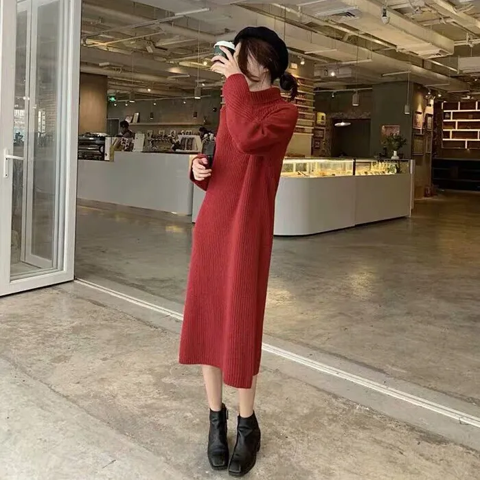 红色高领针织连衣裙女秋冬新款气质减龄慵懒风休闲宽松显瘦毛衣裙