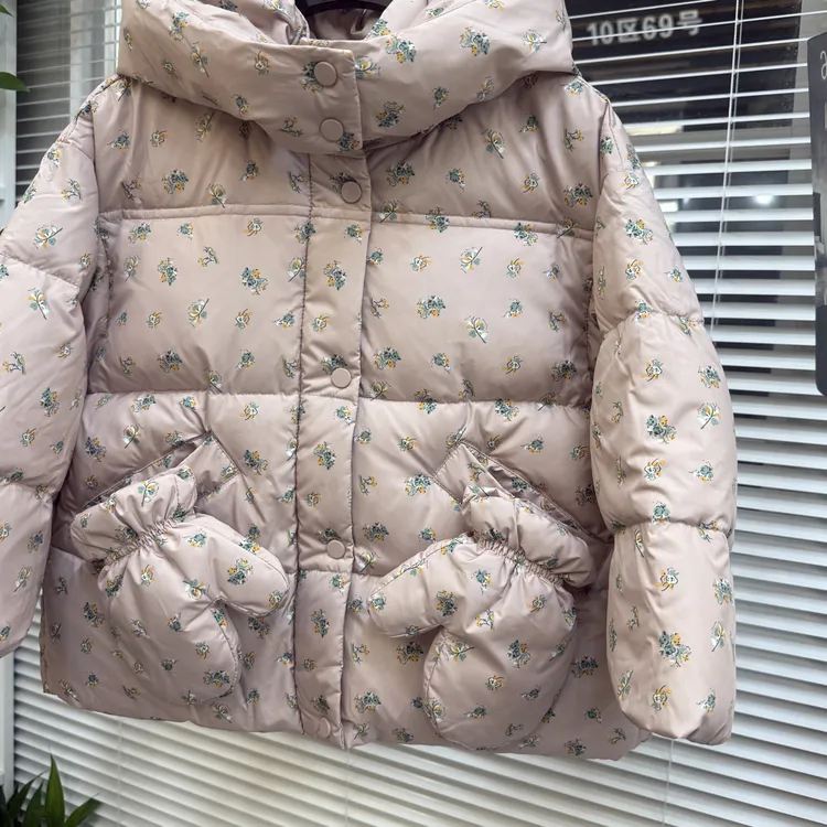 海娃娃女童小花保暖外套羽绒服女童外套90绒2025外套