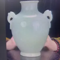 180 粉青釉双象耳尊