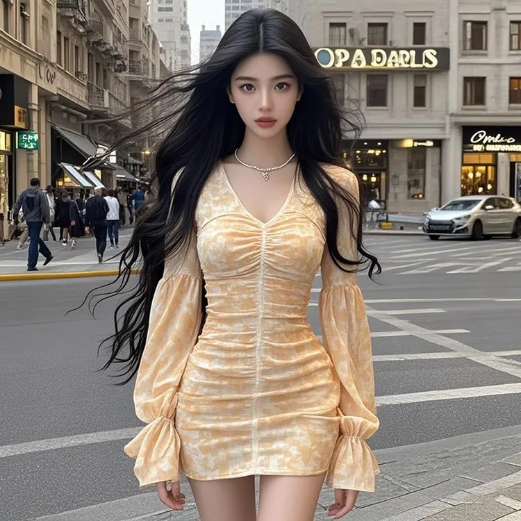 【KEKE】法式2024秋季设计感辣妹纯欲风性感褶皱包臀连衣裙显瘦气质