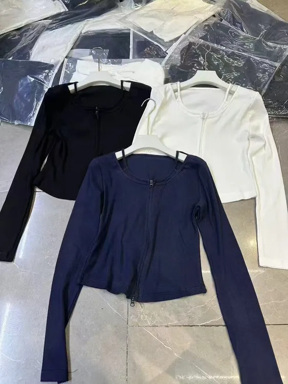 早秋新款2025洋气休闲拉链款圆领镂空设计感长袖显瘦百搭上衣770