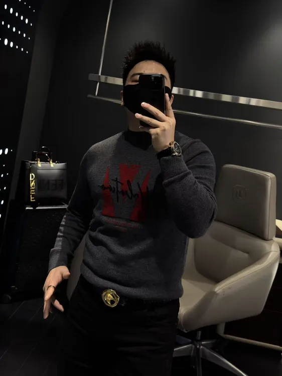 【马哥严选】2025秋冬季新款时尚休闲男士刺绣字母潮流长袖卫衣修身