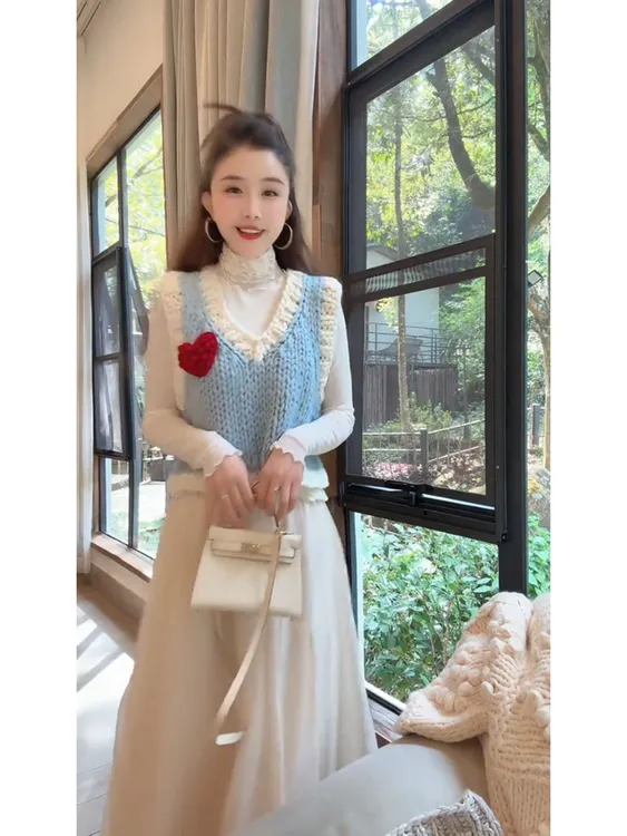 韩系气质甜美风打底衫V领针织背心叠穿马甲女2025秋冬新款两件套