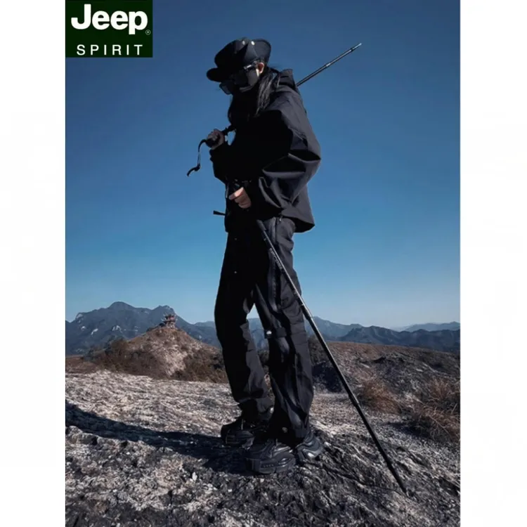JEEPSPIRIT吉普冲锋衣防水防风连帽黑武士美式机能秋冬户外登山