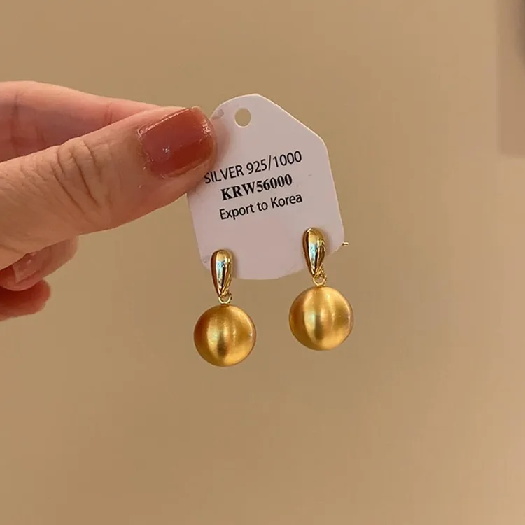 法式精致小众磨砂金属球耳钉冷淡风气质简约高级感轻奢珍珠耳饰女