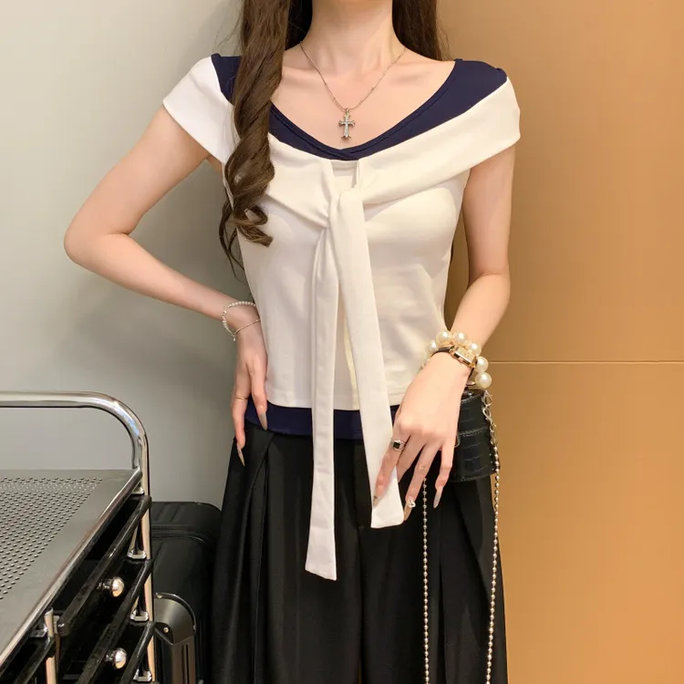 洋气撞色设计感！修身显瘦 气质一字领假两件T恤棉质短上衣