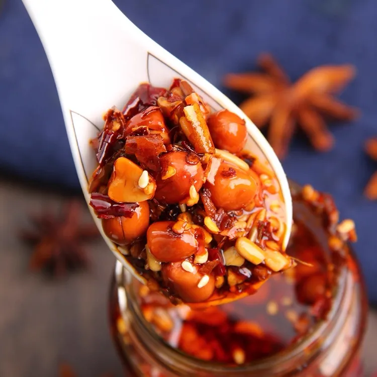 香辣五仁花生辣椒酱油泼辣子下饭酱拌饭拌面辣椒油商用酱料下饭菜