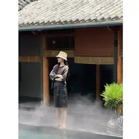 希娜 苔原棕 极简小众设计圆领不规则下摆上衣