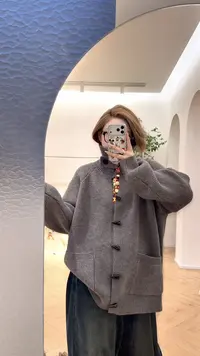 【FANFAN】凛冬恋歌大码秋季氛围感牛角扣显瘦长袖开衫毛衣女F0067