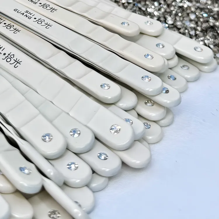 奶油风高密合度嫁接镊