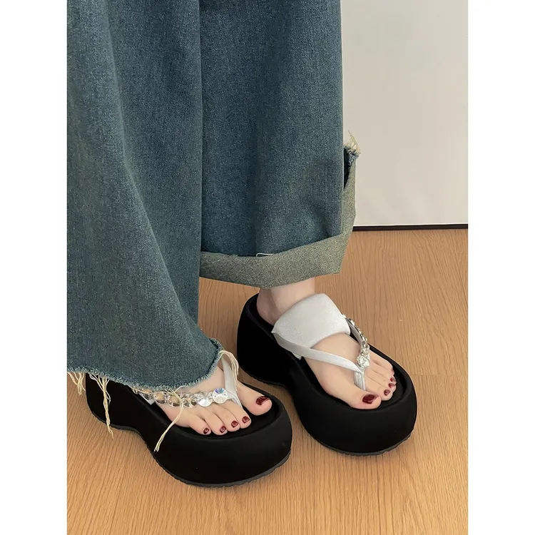 厚底人字凉拖鞋女2025春夏季新款外穿松糕增高踩屎感夹趾沙滩凉鞋