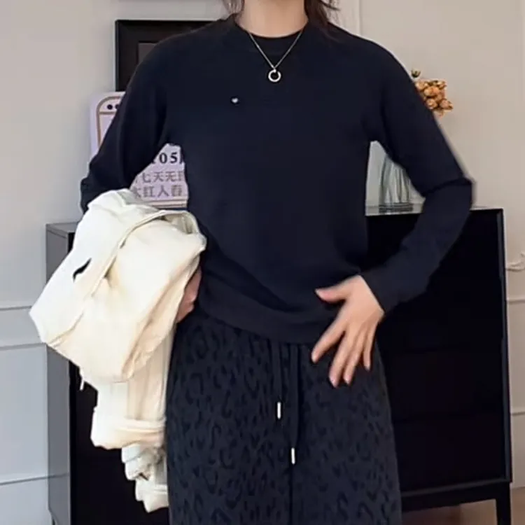 【余欢欢】秋冬时尚气质休闲百搭圆领拼接长袖T恤-YHW50920