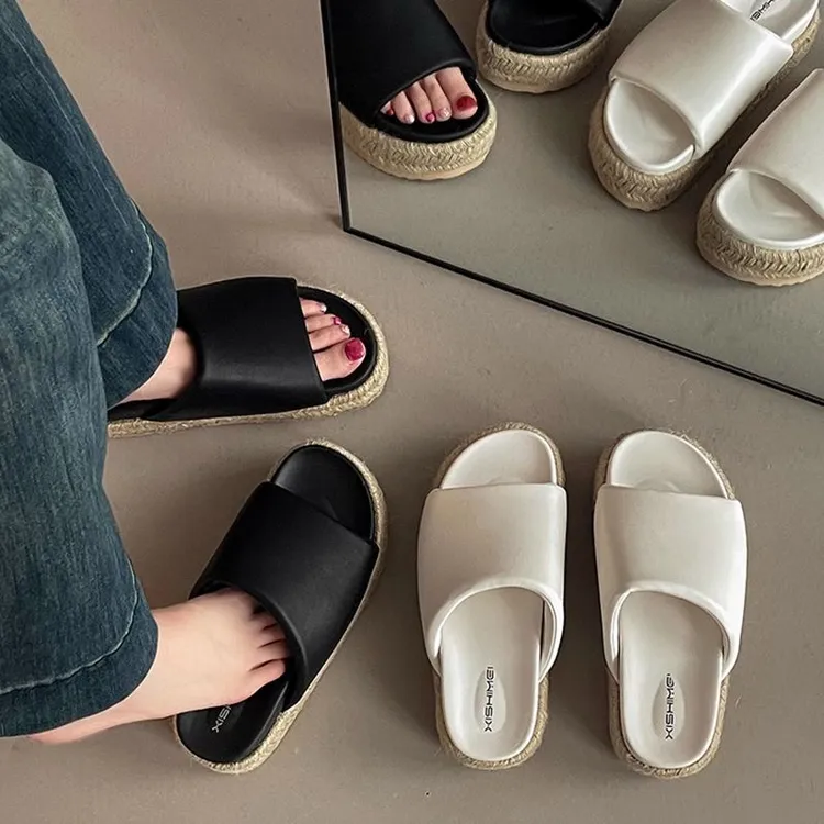 时尚百搭休闲厚底一字拖鞋女2025夏季新款设计感舒适外穿凉拖鞋女