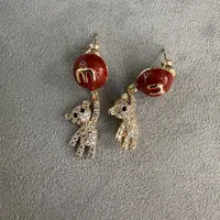 D521金色闪闪小熊红色m气球个性设计款耳钉耳饰