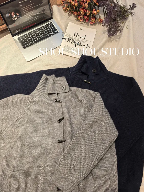 【瘦瘦】凛冬恋歌-大码立领氛围感牛角扣元宝针牛开衫毛衣F0067