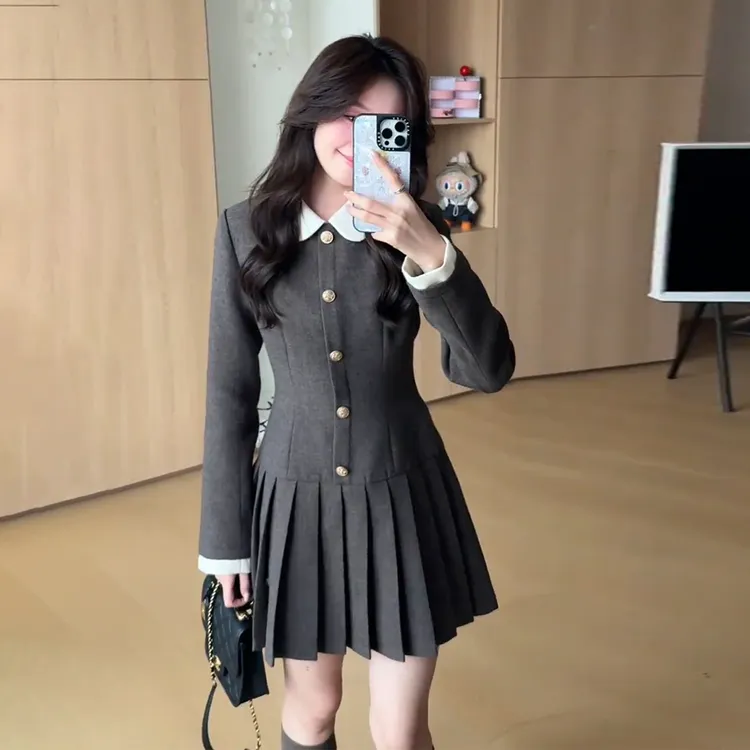 法式轻奢长袖连衣裙女秋冬季高级感气质小个子收腰显瘦百褶短裙子