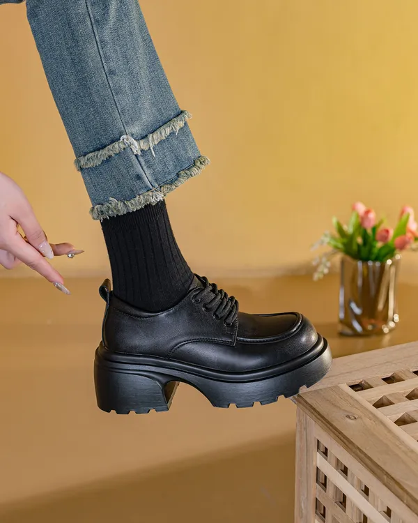 【现货+运费险】亮面系带增高乐福鞋新款百搭透气厚休闲英伦风单鞋