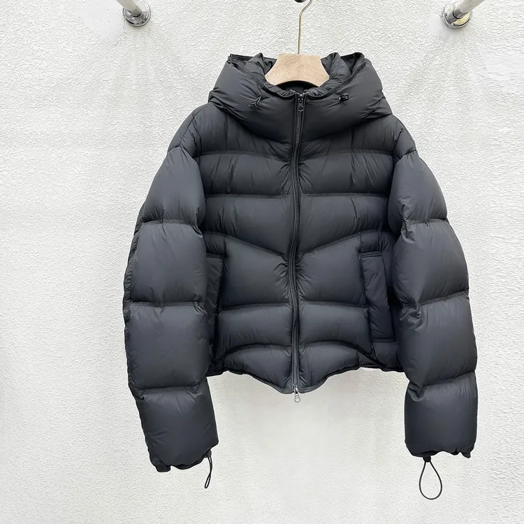 95白鸭绒泡芙感加厚羽绒服女短款连帽面包服2025新款冬季外套冬装