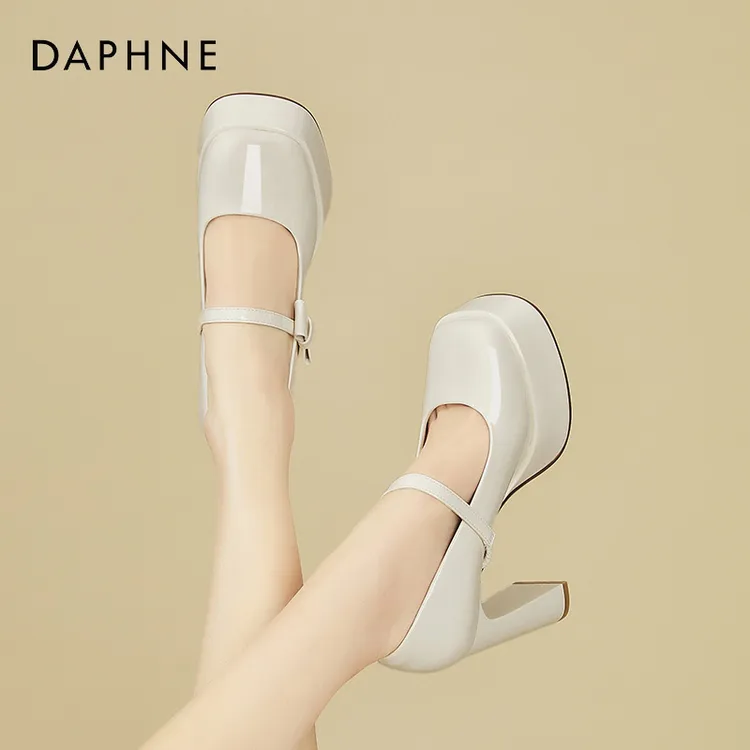 达芙妮玛丽珍鞋女2025新款春秋浅口高跟小皮鞋百搭防水台粗跟单鞋