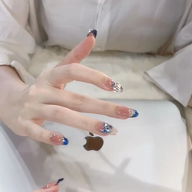 【克莱因蓝法式蝴蝶】克莱因蓝指尖拼钻法式  纯手工美甲