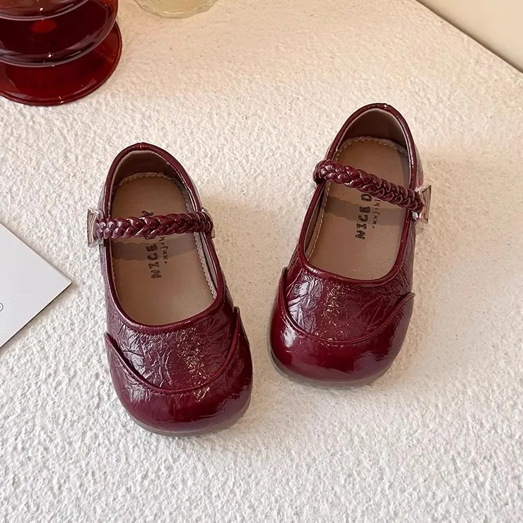 ABC童鞋2025春季新款儿童皮鞋魔术贴复古软底女童鞋浅口麻花单鞋