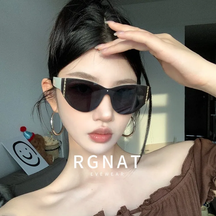 RGNAT复古无框一体高级质感猫眼墨镜女方圆脸显瘦新款太阳眼镜潮