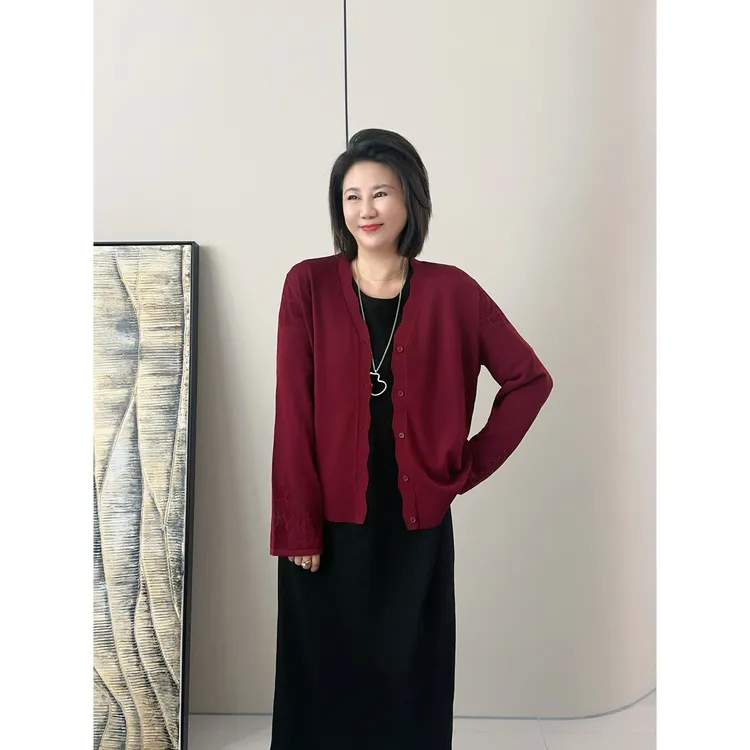 微胖女装【知秋】秋季新款钩花哑光双曲针织设计感显瘦开衫2501
