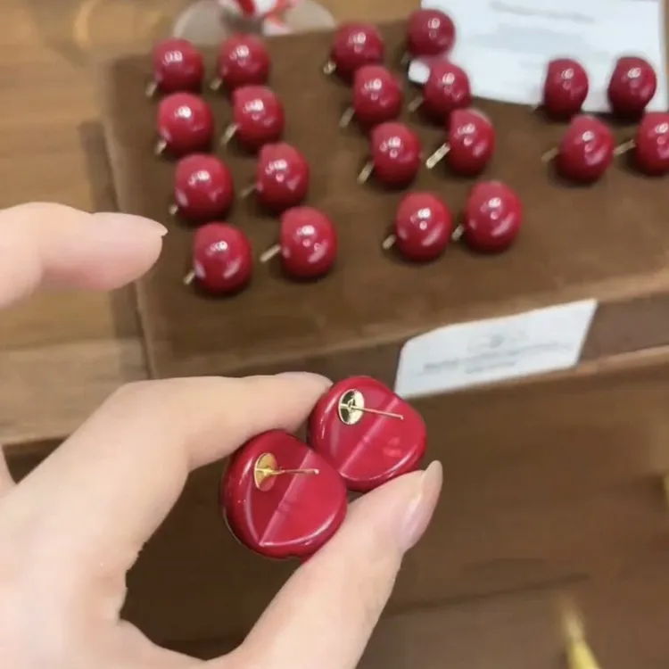 合金耳饰 温柔复古开口笑珠珠耳钉新爆款轻奢小众设计感耳环气质