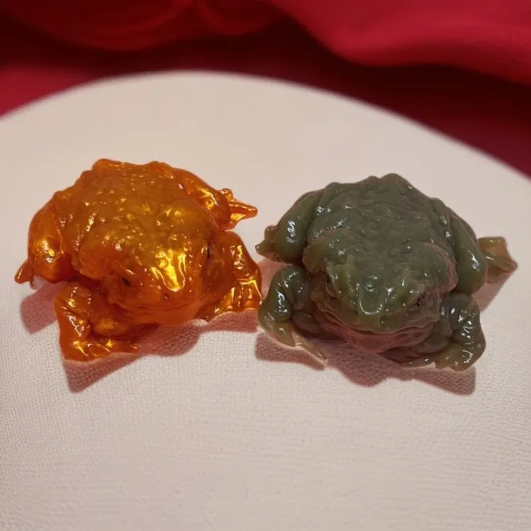 仿真同款癞蛤蟆捏捏乐自制手绘解压整蛊泄愤玩具仿真青蛙送人玩具