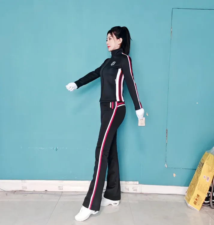佳木斯源头工厂冬款广场舞服装加绒加厚长拉链套装微喇裤运动服