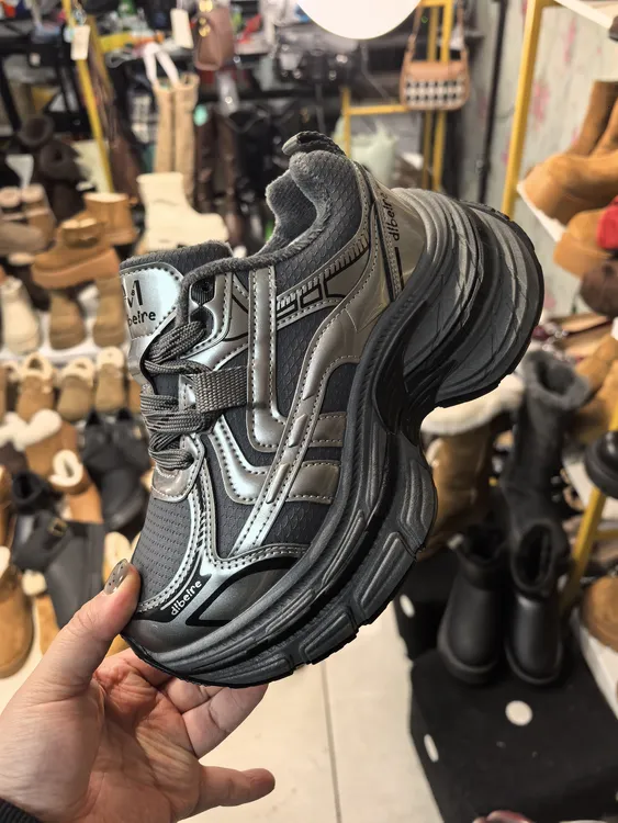 冬季新款个性街头风时尚加绒女款厚底增高透气老爹鞋新疆包邮