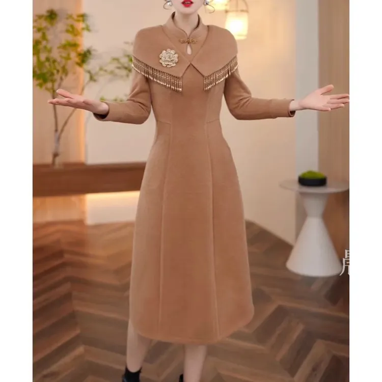 加厚2025新款时尚秋冬季中长裙加厚连衣裙法式收腰优雅赫本风