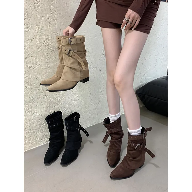 穿高跟鞋的吴大叔粗跟女靴子复古绒面卡其色中高筒靴西部堆堆靴女