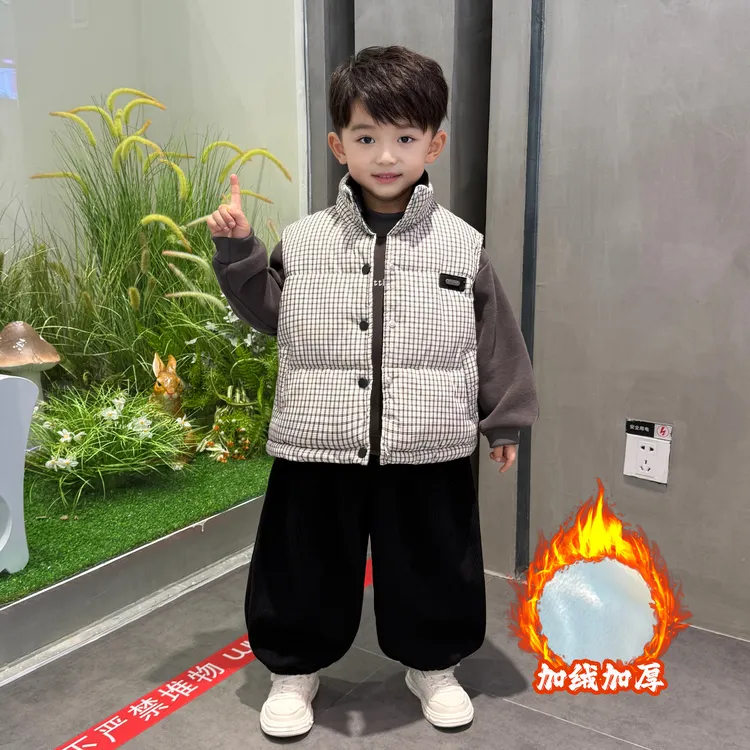 男童冬装套装2025新款韩系儿童加厚冬季小男孩保暖格子马甲三件套