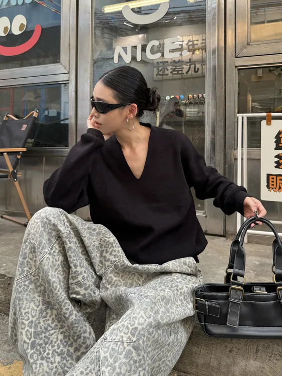 杨九七气质V领宽松长袖针织衫女秋季休闲显瘦百搭套头上衣2034