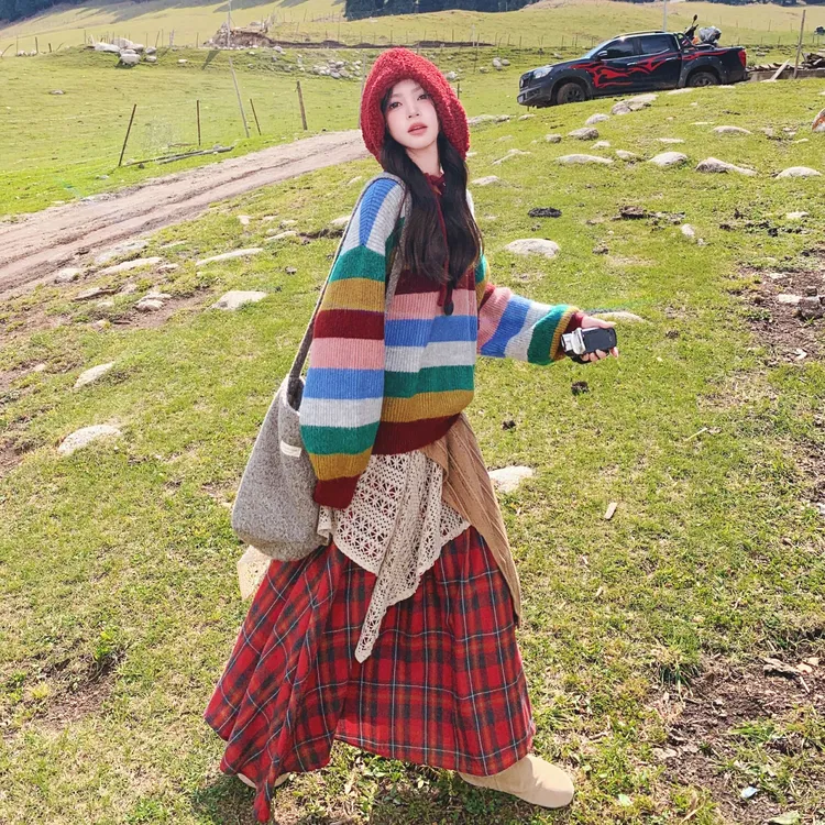 时尚减龄多巴胺洋气套装女春秋新款彩色毛衣拼接半裙小红帽三件套