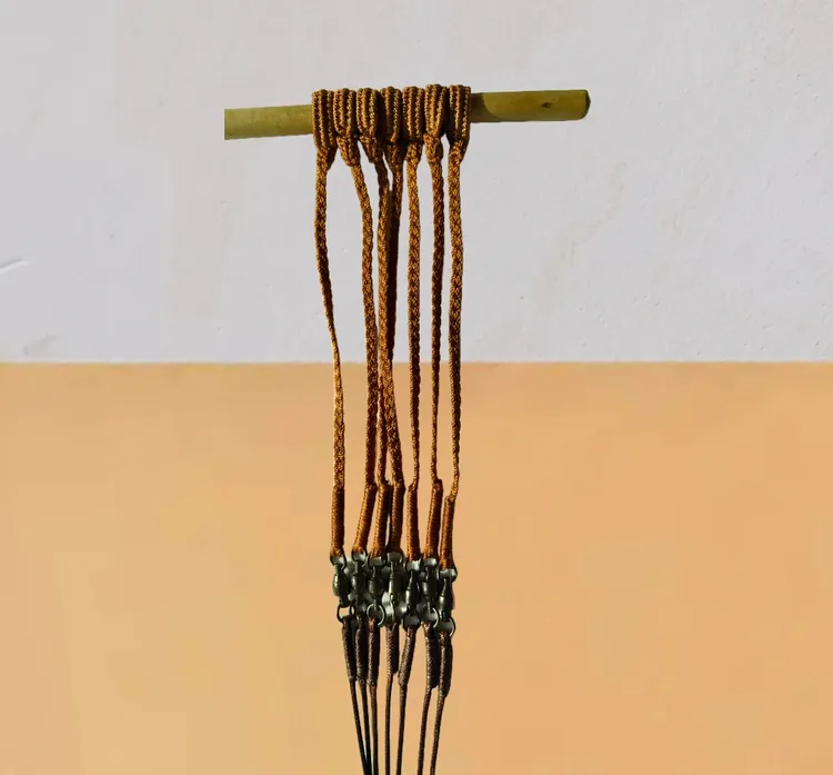 红耳白耳鸡脚绳大力马手工编织鸡脚绳大力马编织绳防脱拴鸡绳绳子