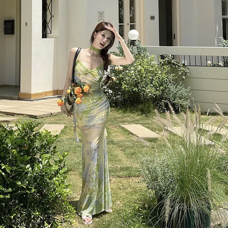 KaDaiShan【度假套装】绿色油墨画吊带上衣+长款高腰半身裙两件套女