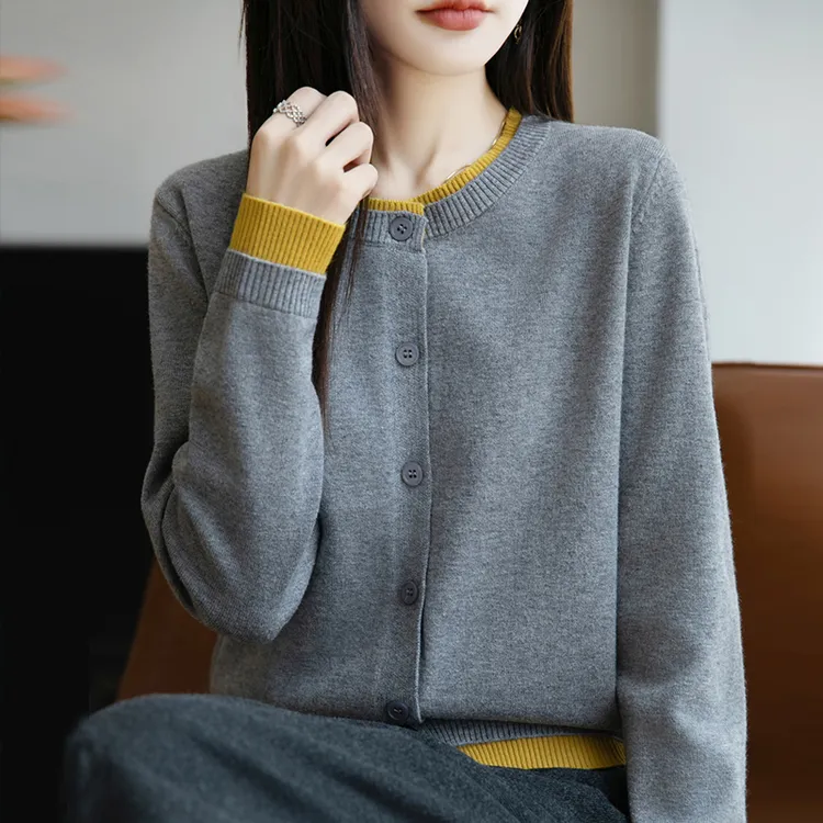 早秋假两件撞色针织开衫外套女2025新款春秋外搭洋气大码女装上衣